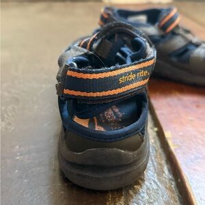 Kids Stride Rite Size 2M washable sandals. Great condition